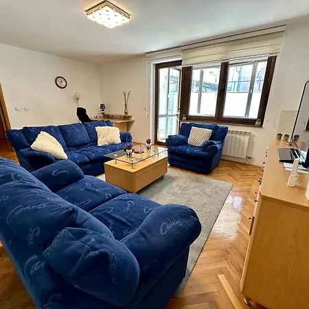 By Expert Aria Center